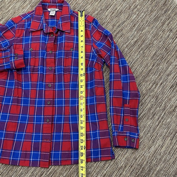 Duluth Trading Co Women's Free Swingin Flannel Button Up Shirt Size Small MINT! - Picture 9 of 9
